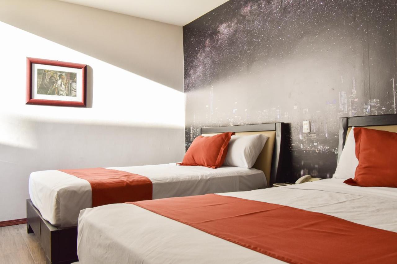Hotel Toetem Гвадалахара Екстер'єр фото